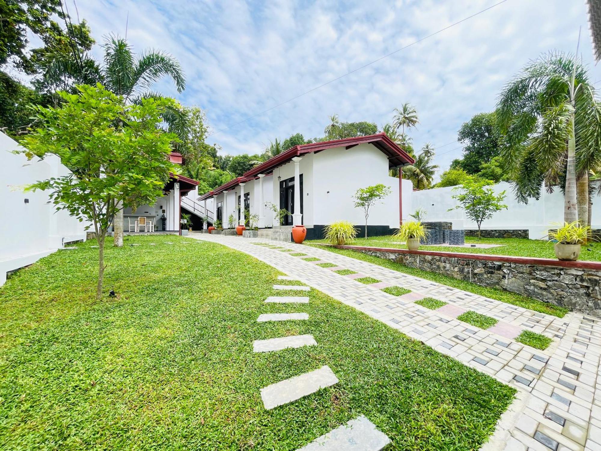 Thara Inn Villa Dickwella Exterior photo